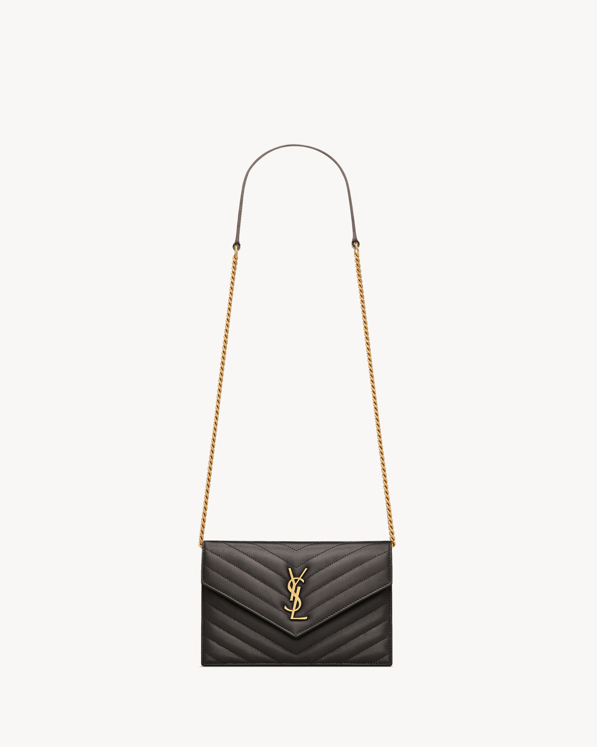 CASSANDRE envelope chain wallet in lambskin