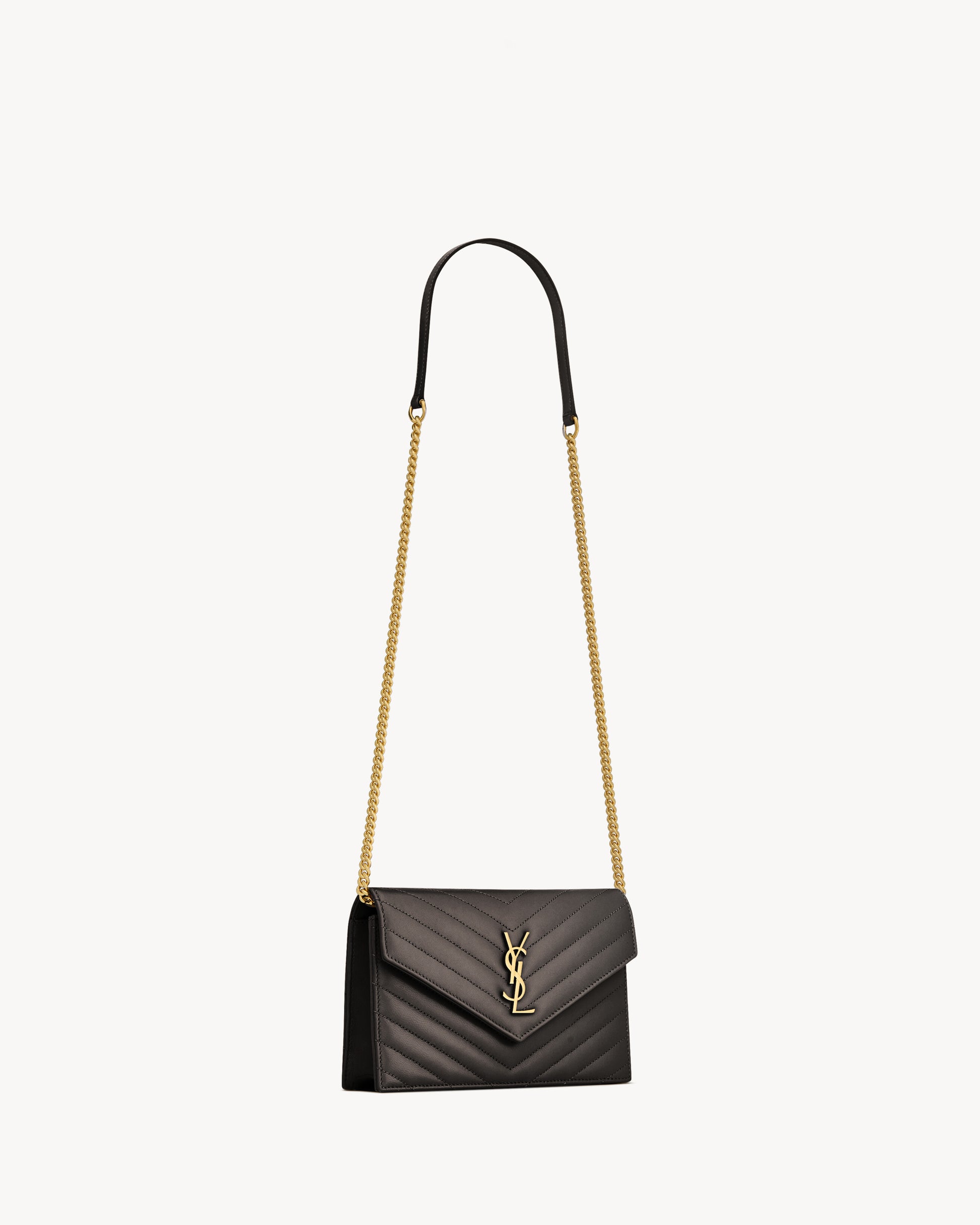 CASSANDRE envelope chain wallet in lambskin