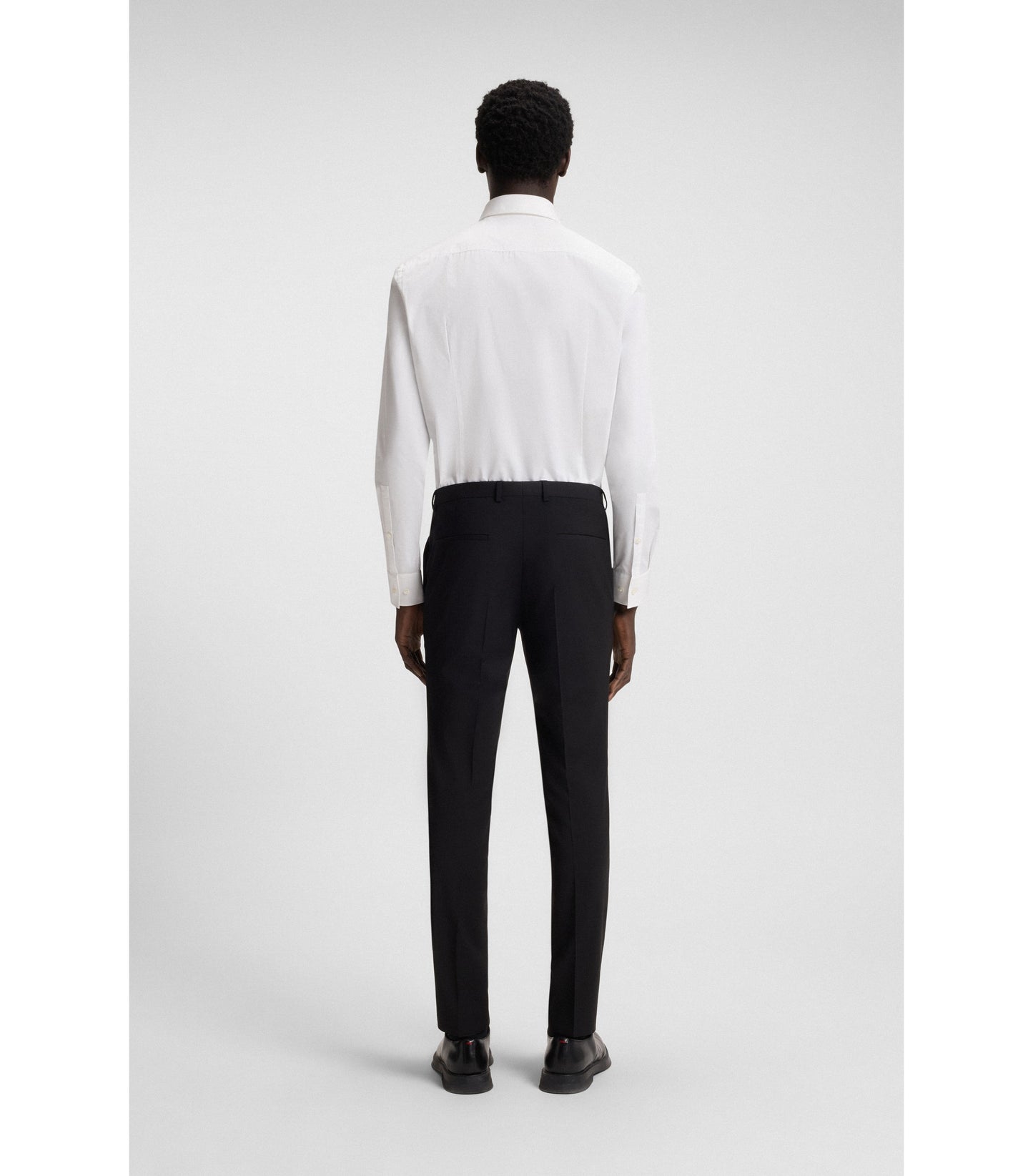 Slim-fit shirt in easy-iron cotton poplin