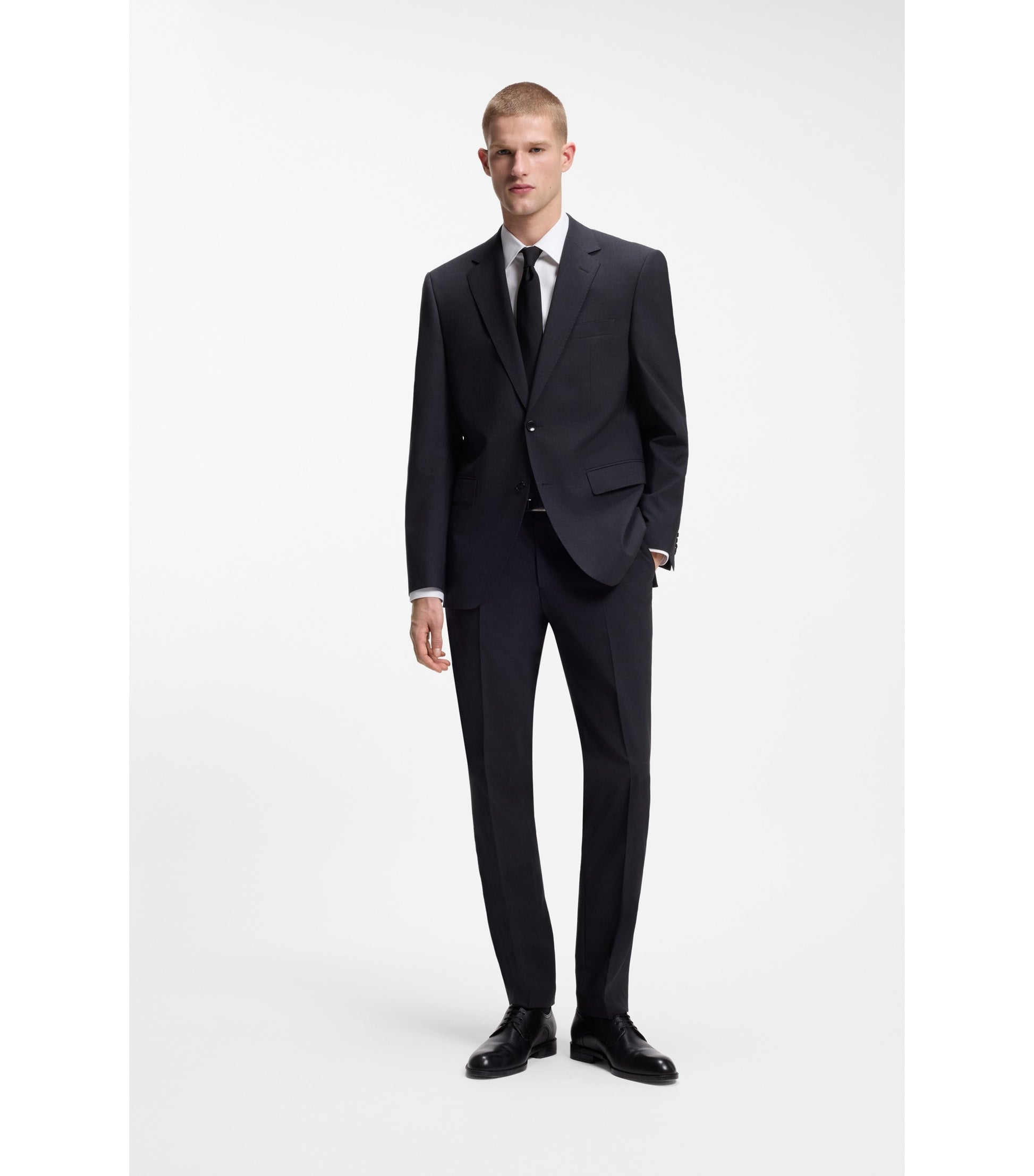 Slim-fit shirt in easy-iron cotton poplin