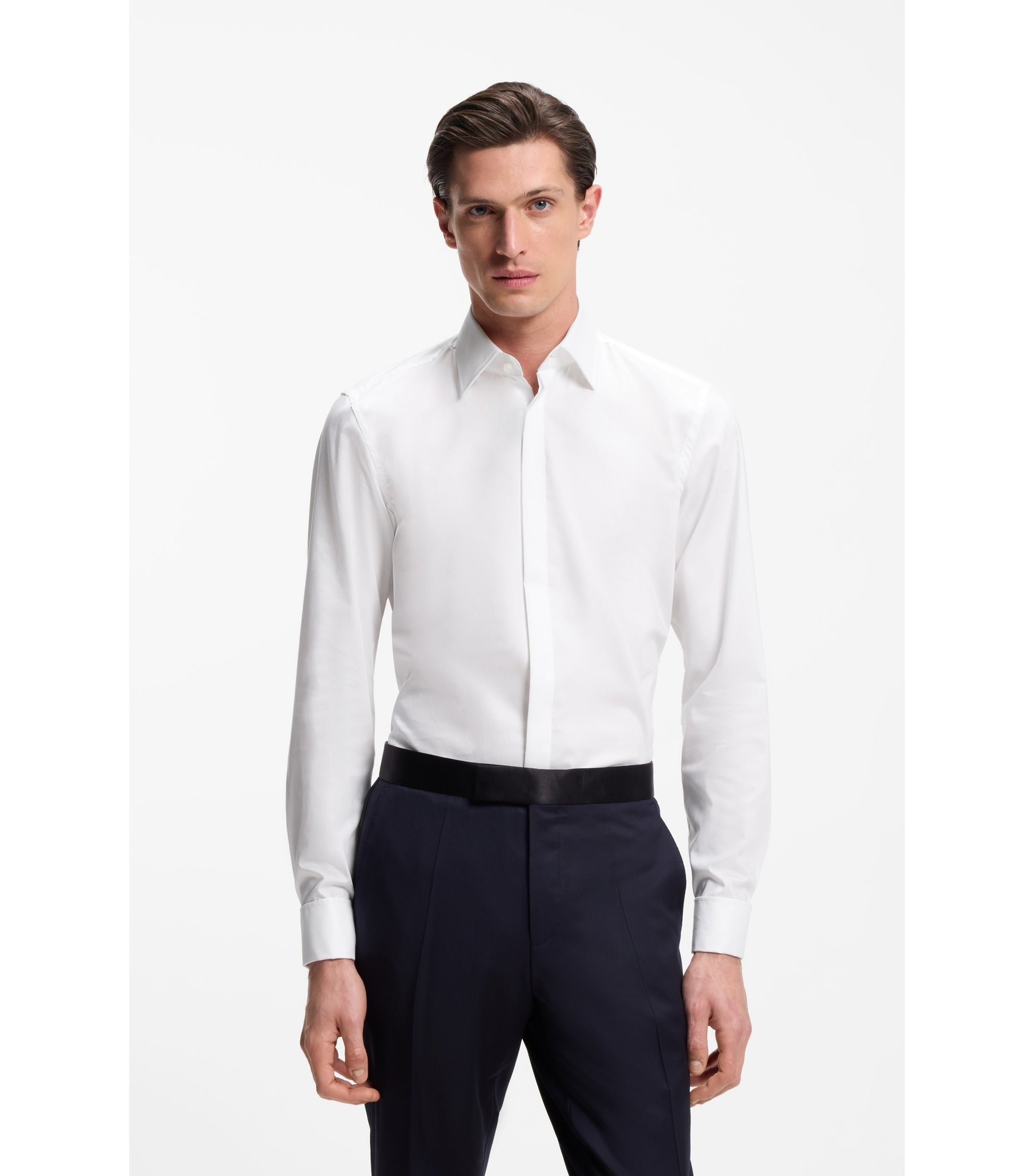 Slim-fit dress shirt in easy-iron stretch cotton