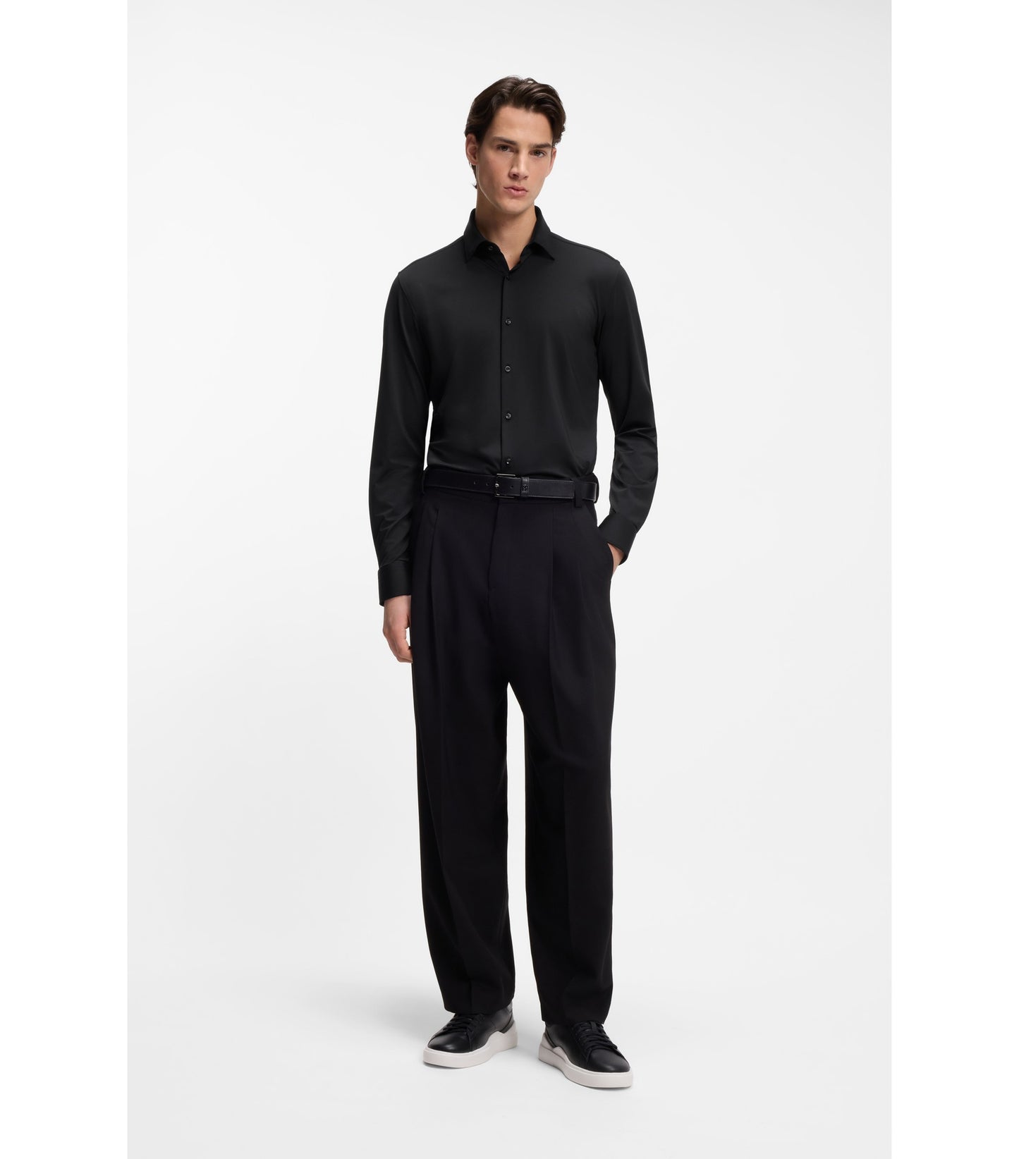 Slim-fit shirt in performance-stretch jersey