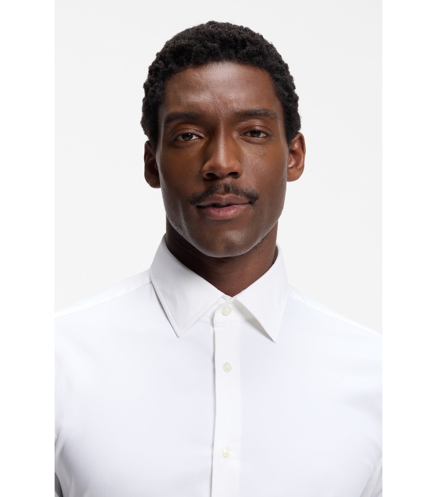Regular-fit shirt in performance-stretch twill