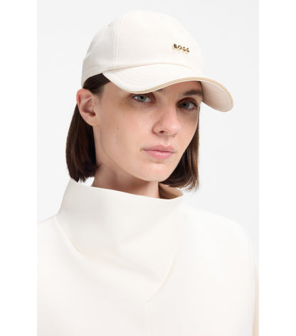 Cotton cap with metal logo lettering