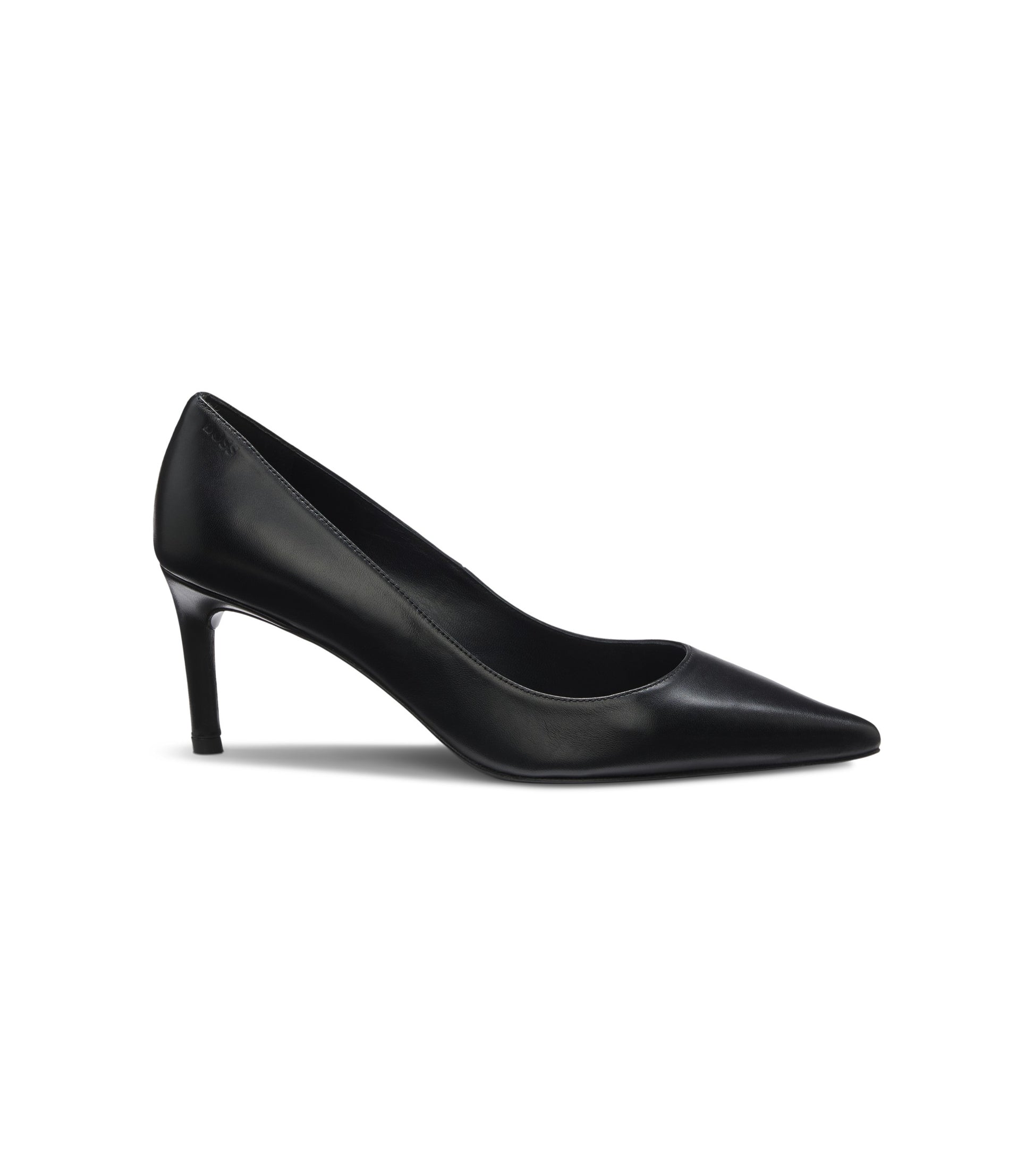 Leather pumps with pointed toe