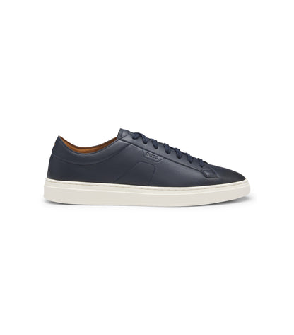 Low-top trainers in leather with embossed logo