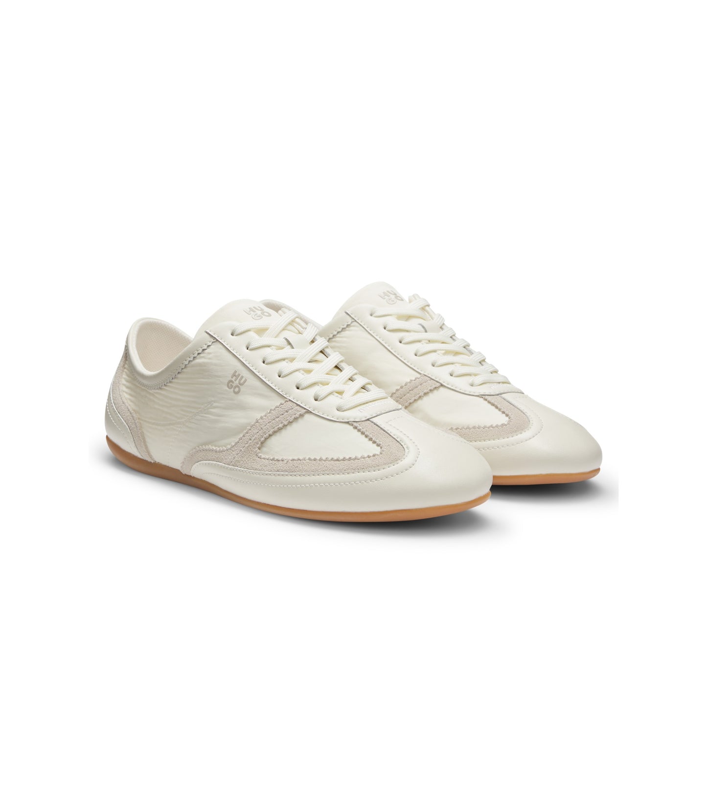 Low-top trainers with leather and suede