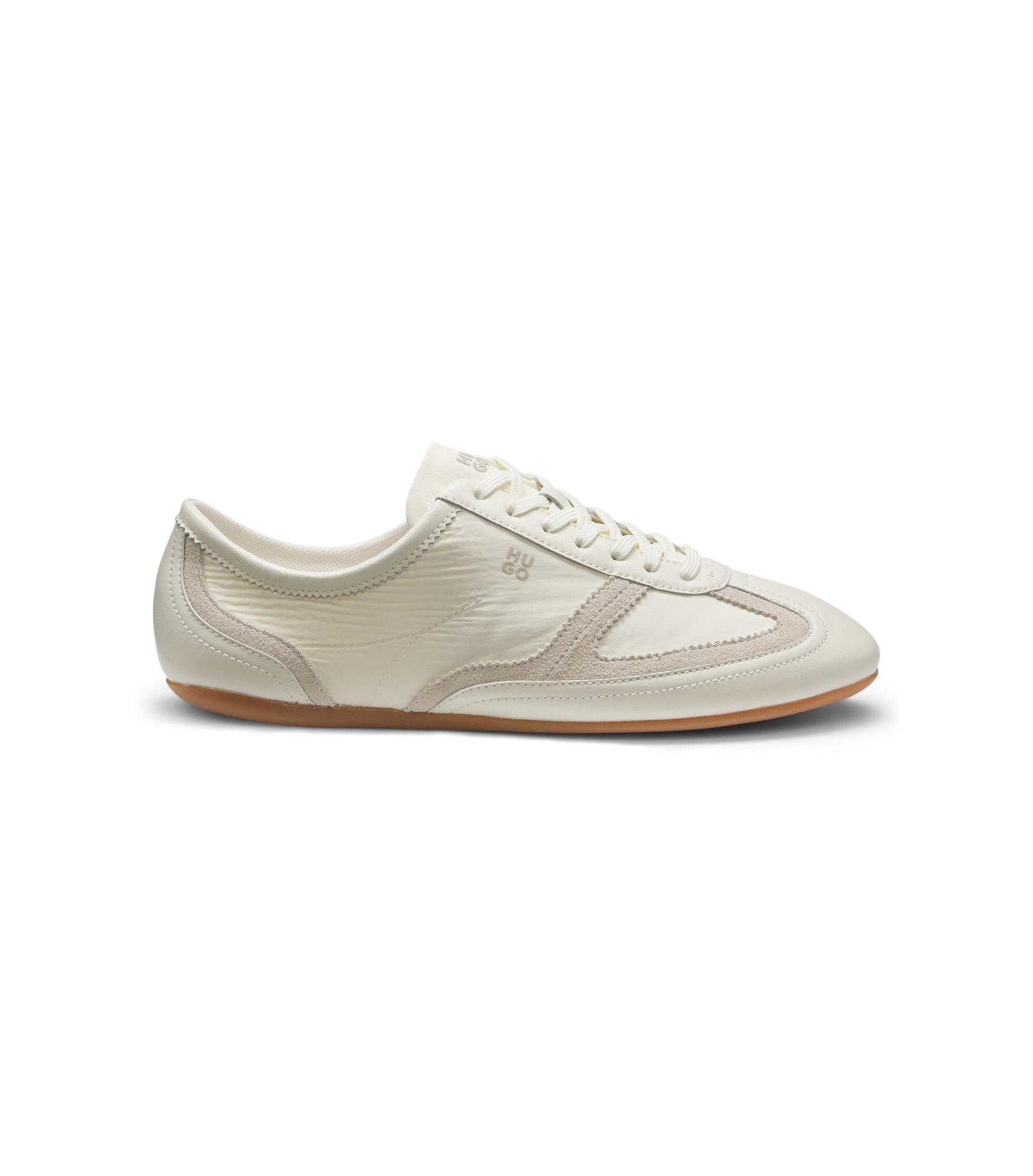 Low-top trainers with leather and suede