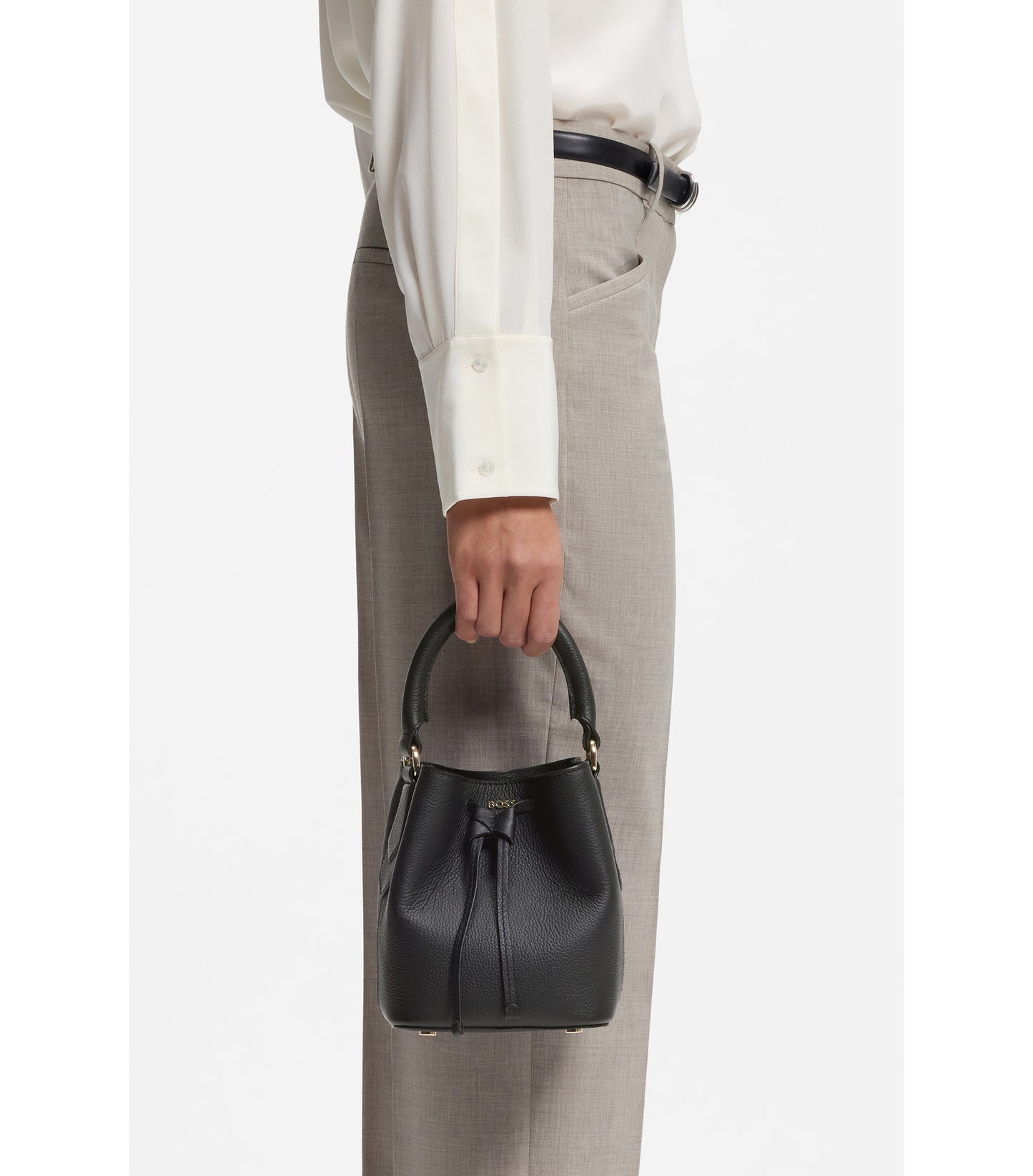 Leather bucket bag with logo lettering