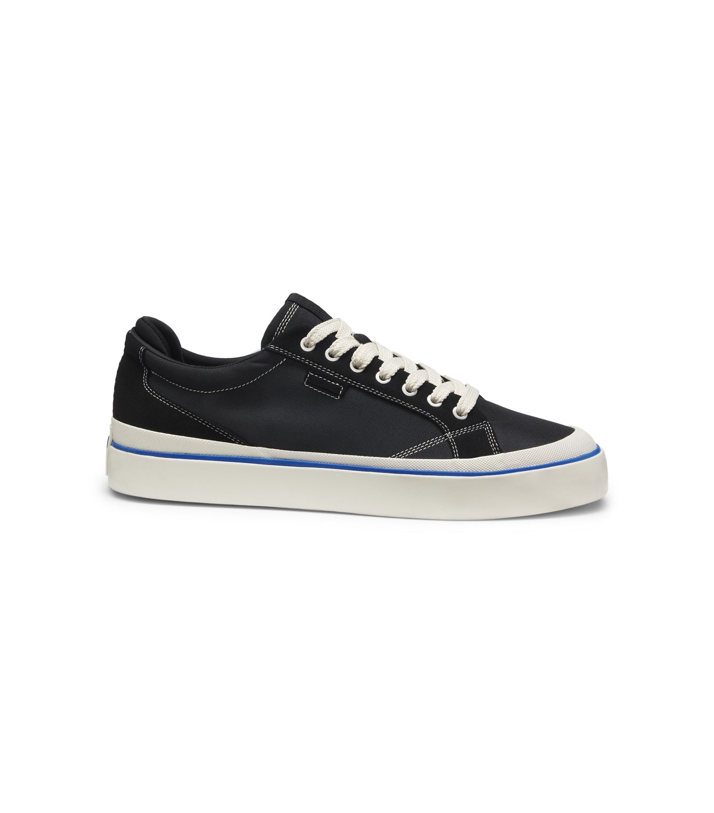 Low-top trainers with blue-line outsole