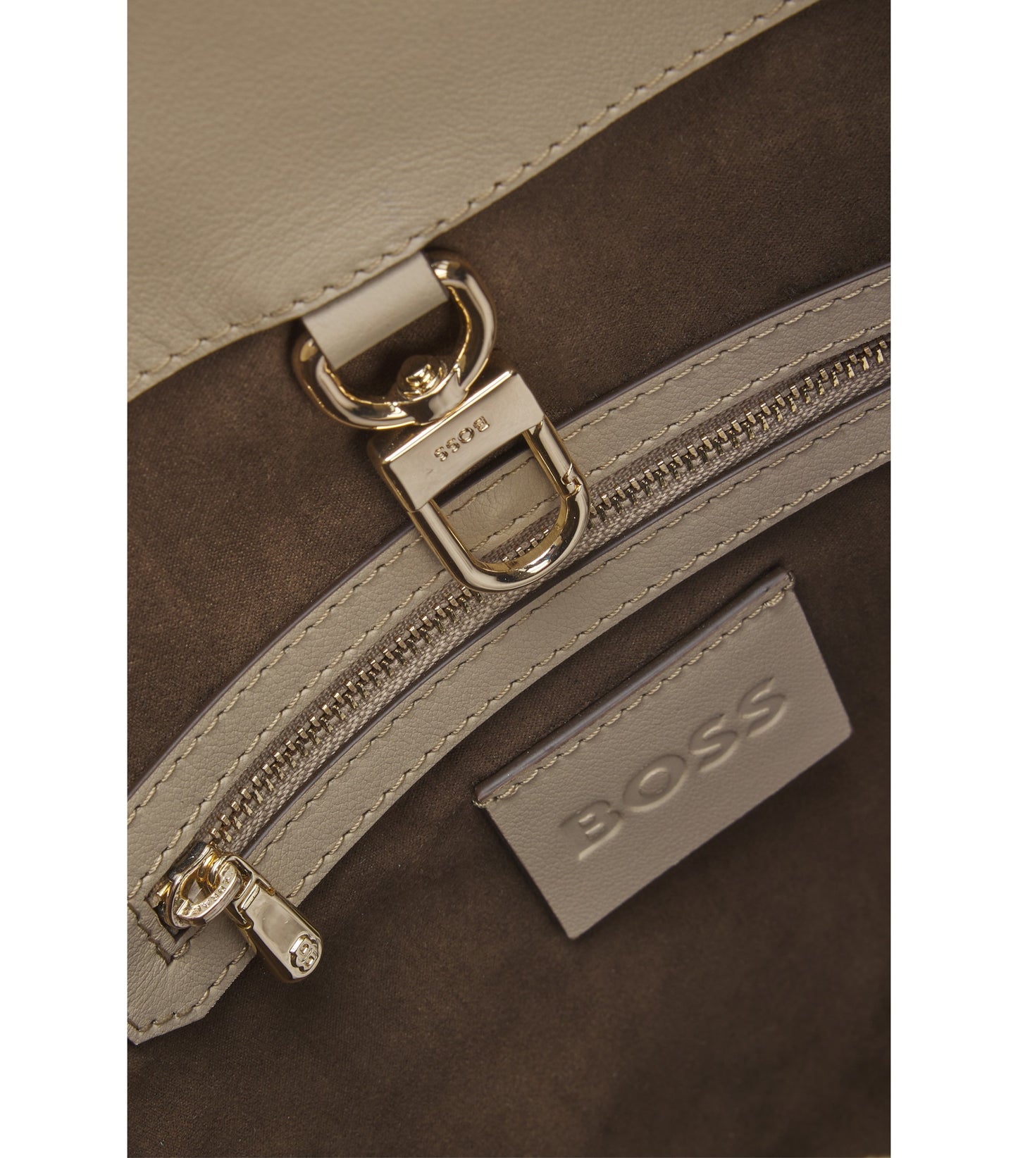 Sleek leather shoulder bag with smooth finish