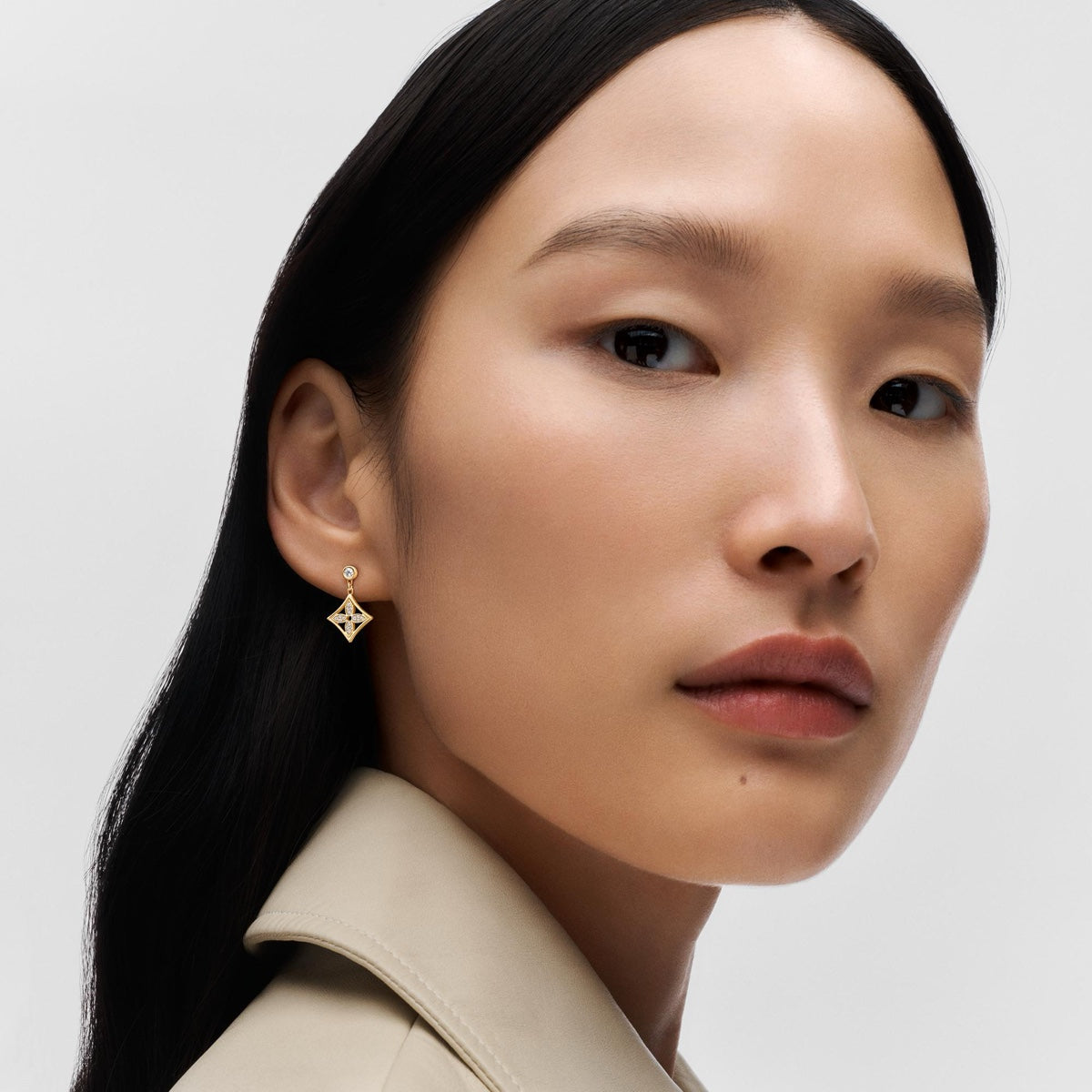 Idylle Blossom Ear Stud, Yellow Gold and Diamonds - Per Unit