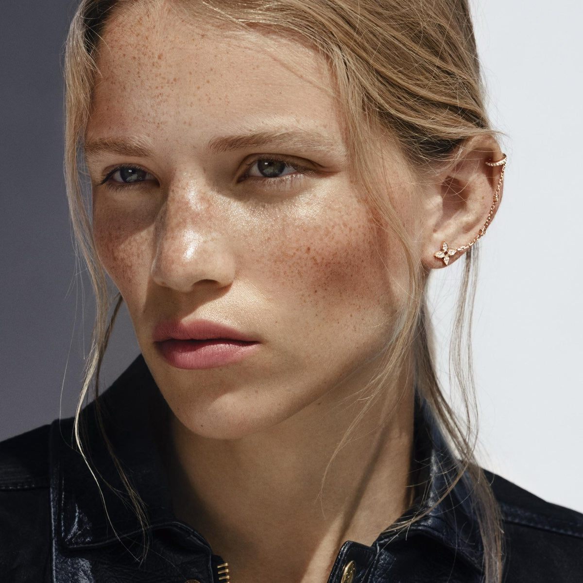 Idylle Blossom Mono Chain Earrings, Pink Gold and Diamonds - Per Unit