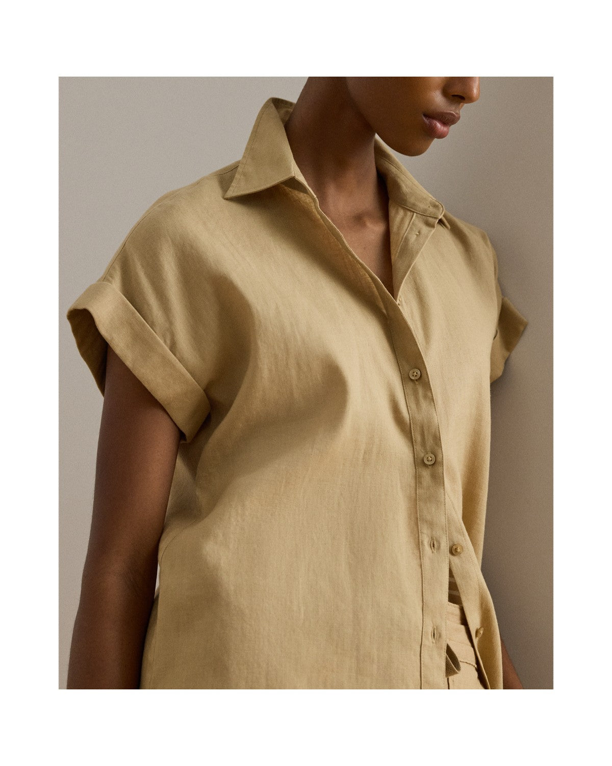 Relaxed Fit Linen Short-Sleeved Shirt